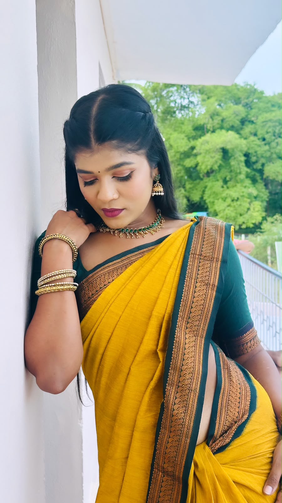 YELLOW GADHWAL